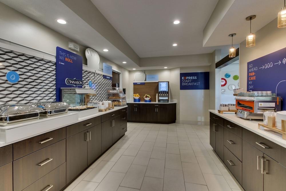 Holiday Inn Express Fishkill-Mid Hudson Valley by IHG photo 47