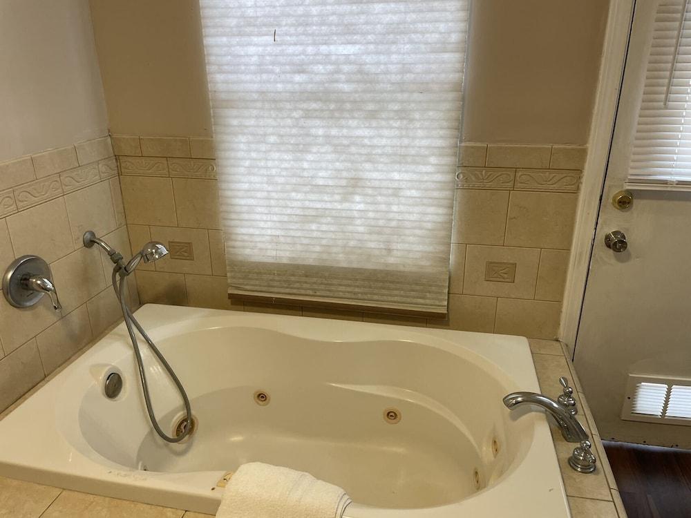 Elsinore Hot Springs & Lodge photo 66