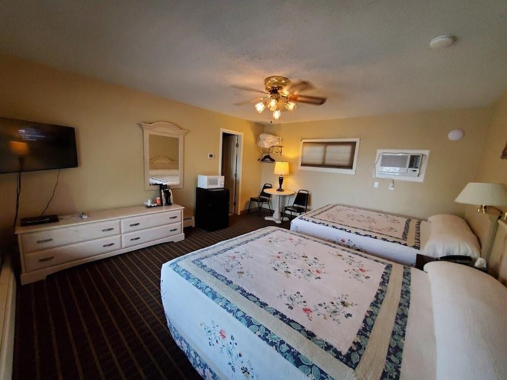 Three Forks Lewis & Clark Motel photo 24