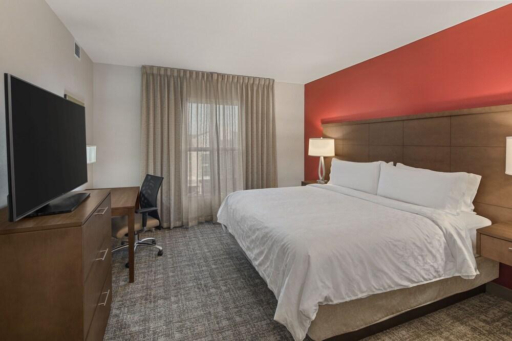 Staybridge Suites Florence - Civic Center by IHG photo 9