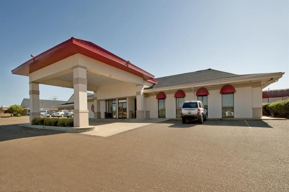 Americas Best Value Inn Forest photo 26