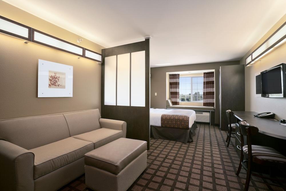 Microtel Inn & Suites by Wyndham Sidney photo 8