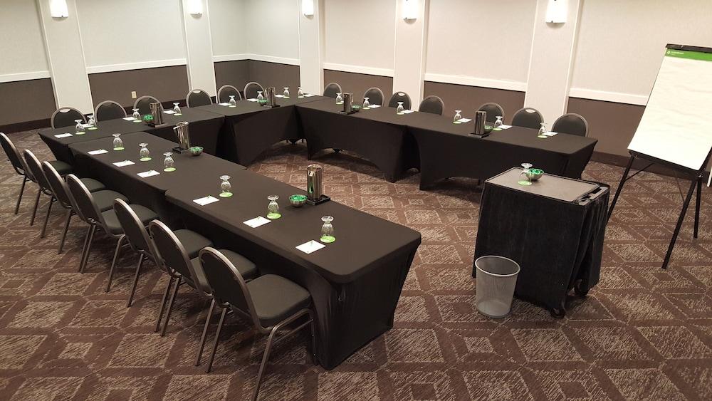 Holiday Inn Bloomington Airport South Mall Area by IHG photo 48
