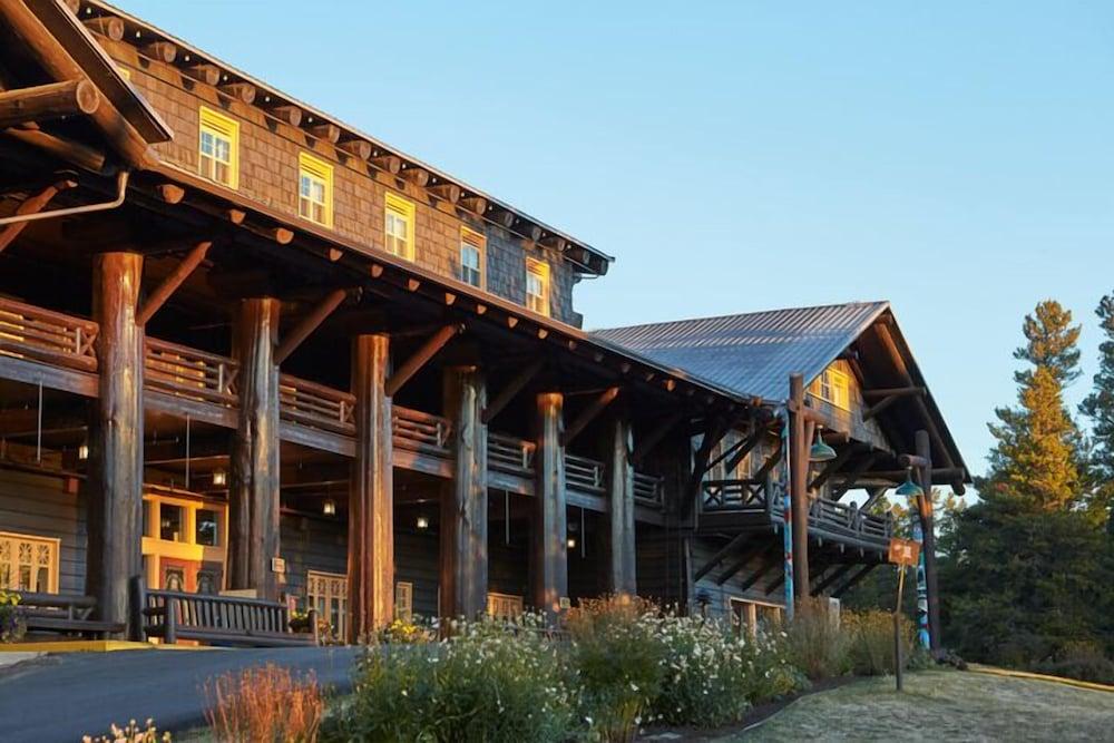 Glacier Park Lodge photo 24