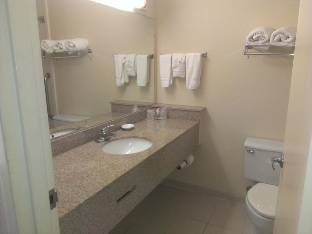 Hotel I-64 Richmond photo 7