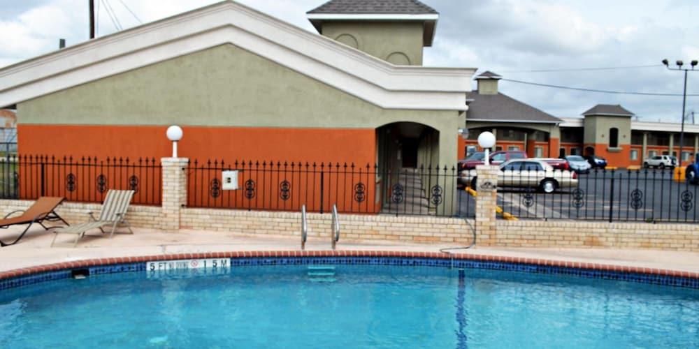 Aloha Inn photo 40