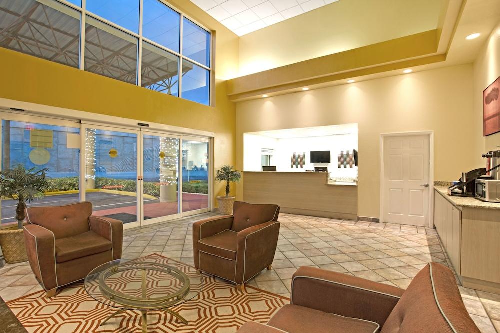 Clearwater Hotel photo 40