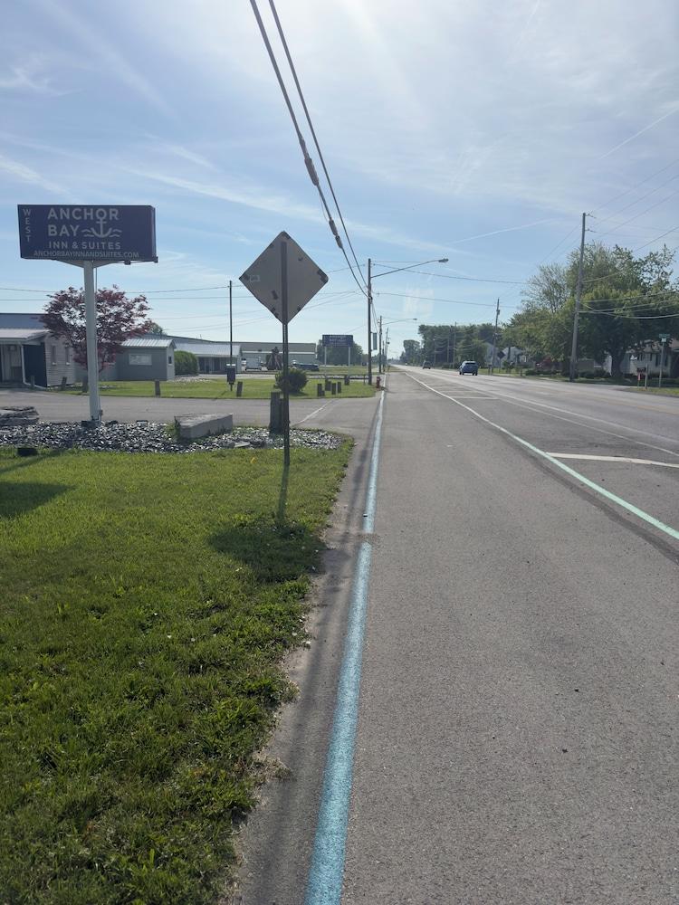 Anchor Bay Inn and Suites photo 51