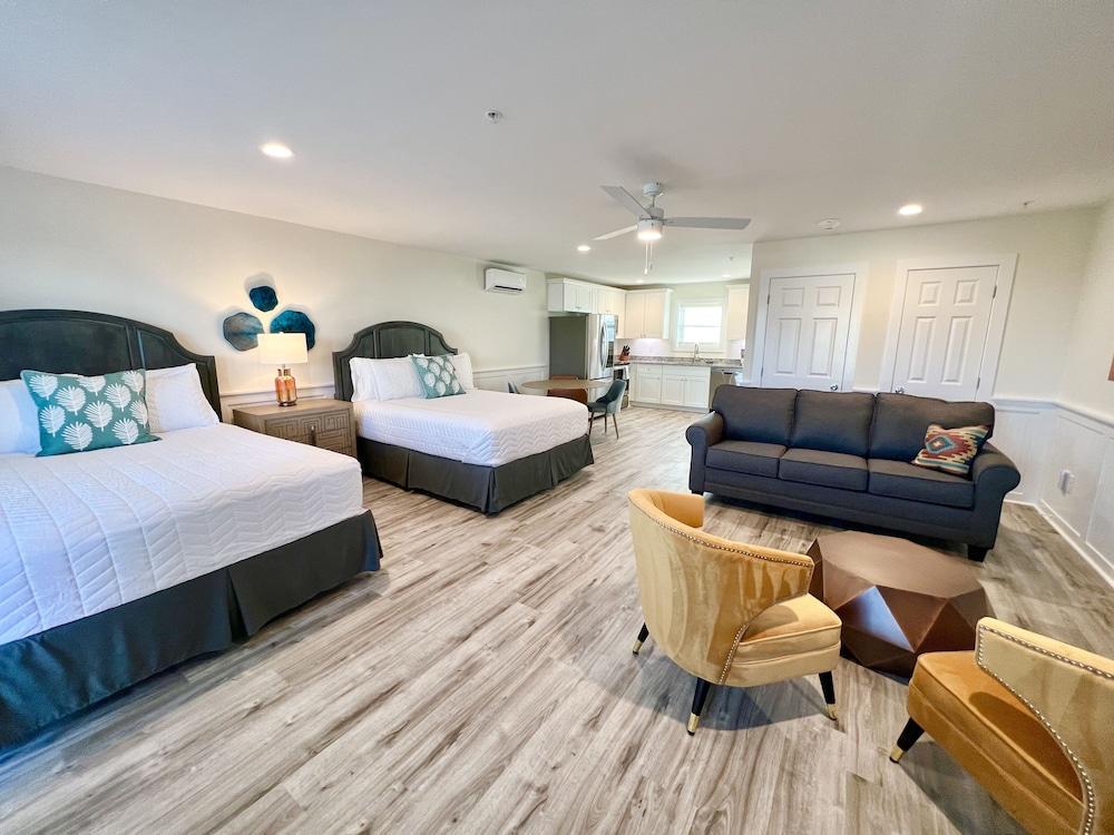 Saltwater Suites photo 10