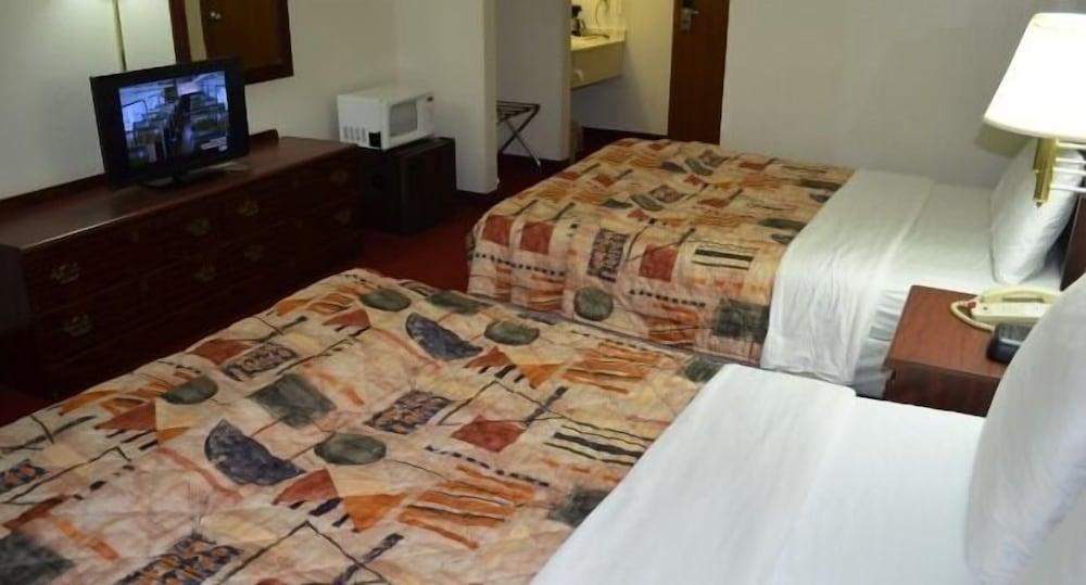 Economy Inn photo 8