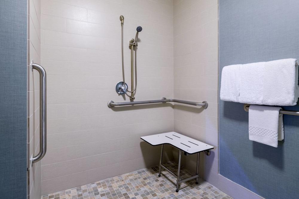 Residence Inn by Marriott Boston Framingham photo 12