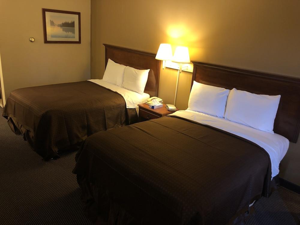 AmericInn by Wyndham Lake Mills photo 6
