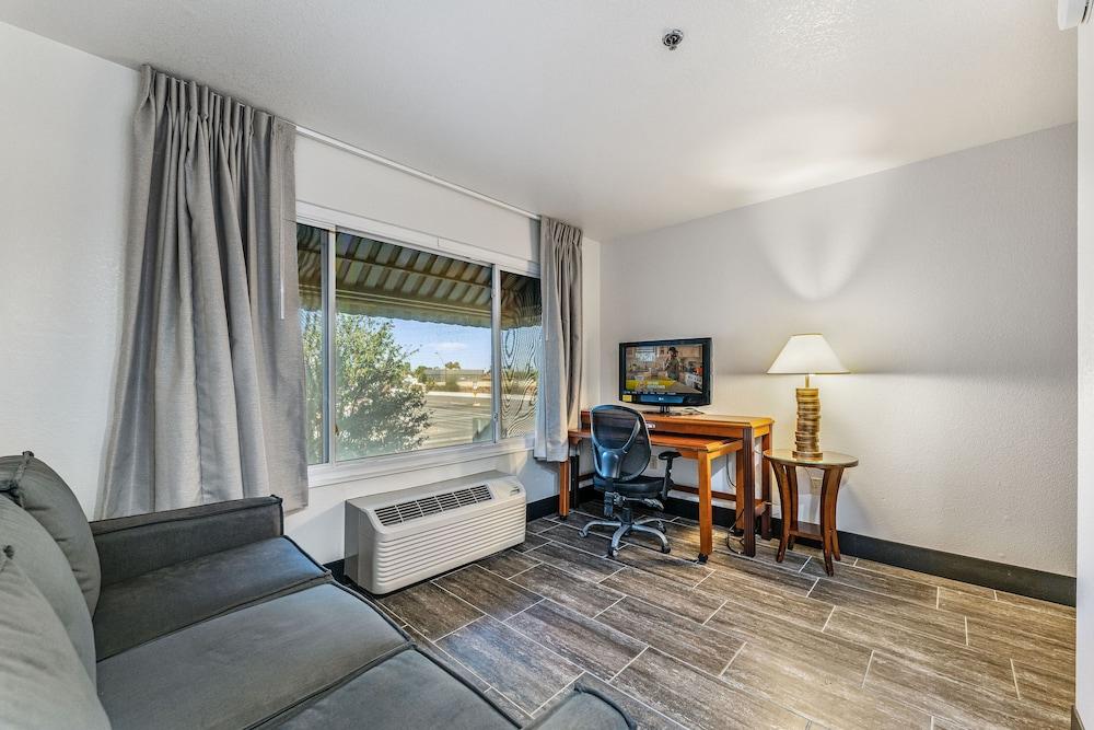 Metro Tempe Extended Stay photo 45