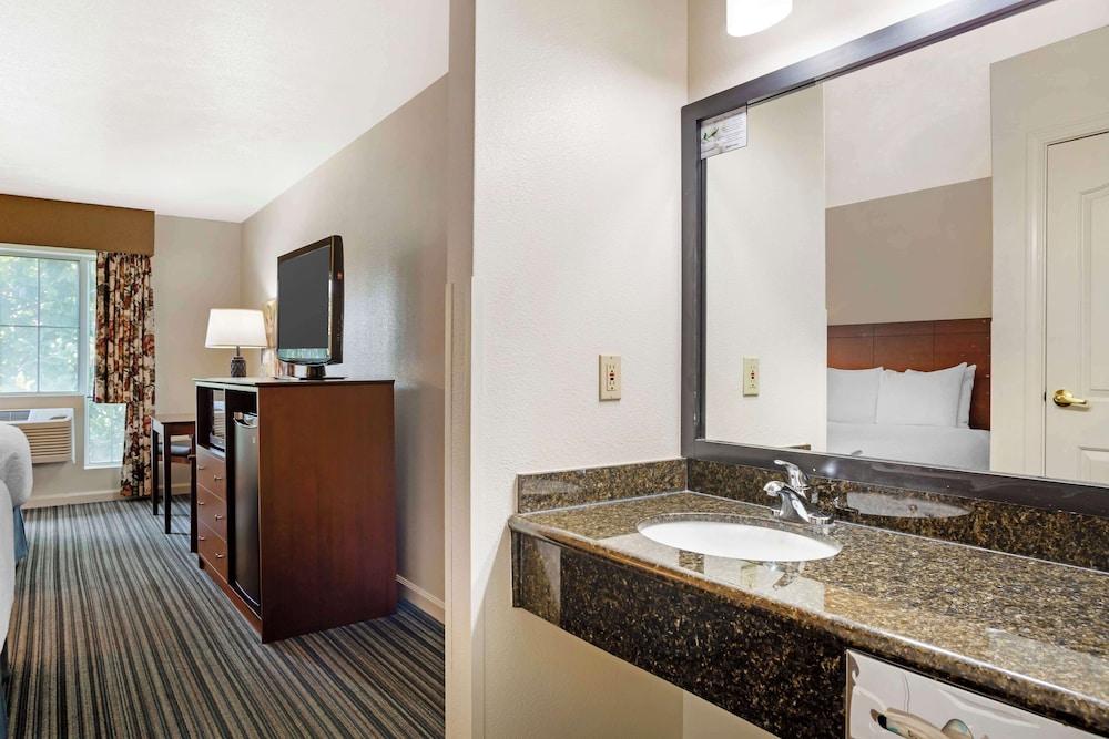 Best Western Clovis Cole photo 17