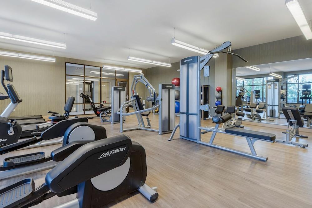DoubleTree by Hilton Charleston Riverview photo 10