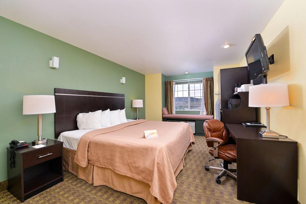Quality Inn & Suites Elko photo 9