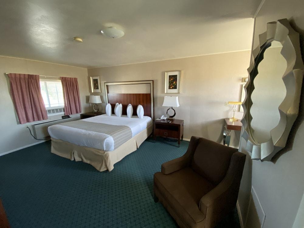 Oasis Botique Motel photo 18
