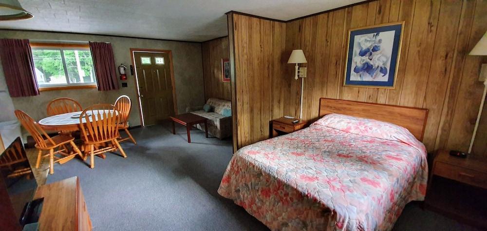 Red Ranch Motel photo 26