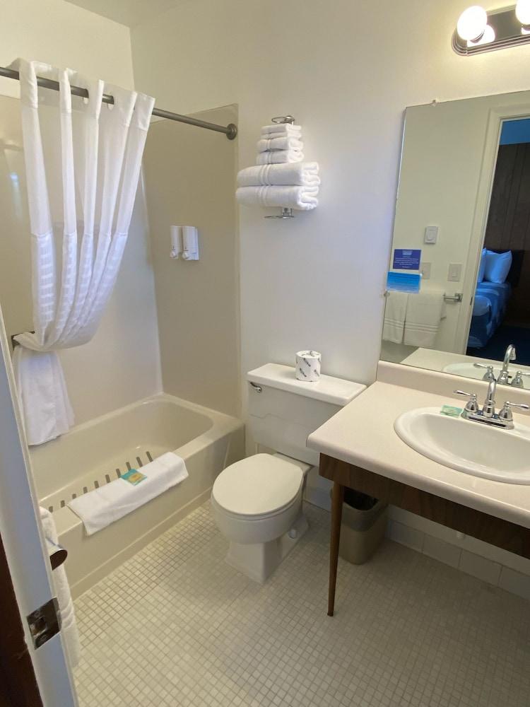 Waterway Inn photo 29