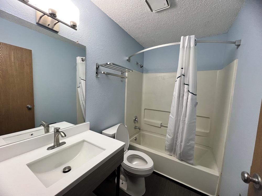 Hotel Butler Inn PA photo 5