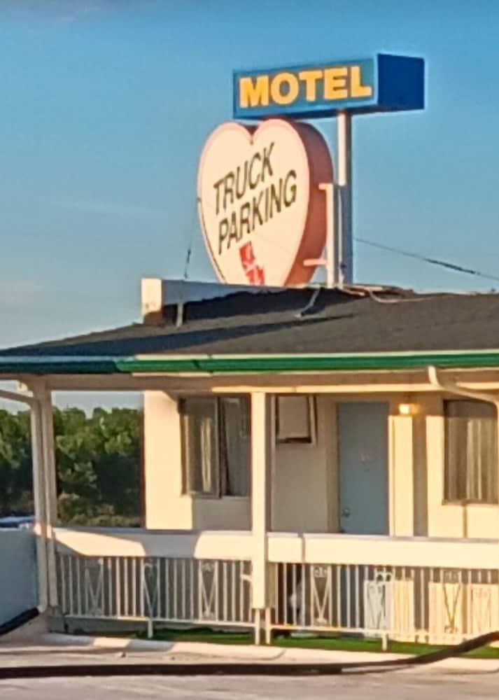 Travel Inn La Junta photo 19