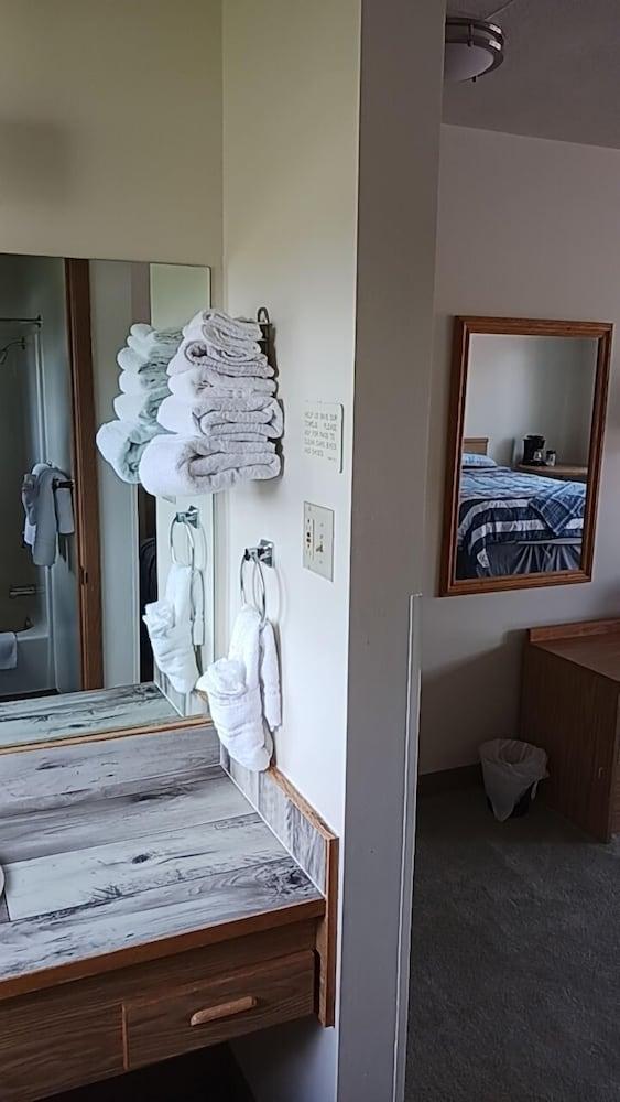 DB Botique and Cabins photo 65