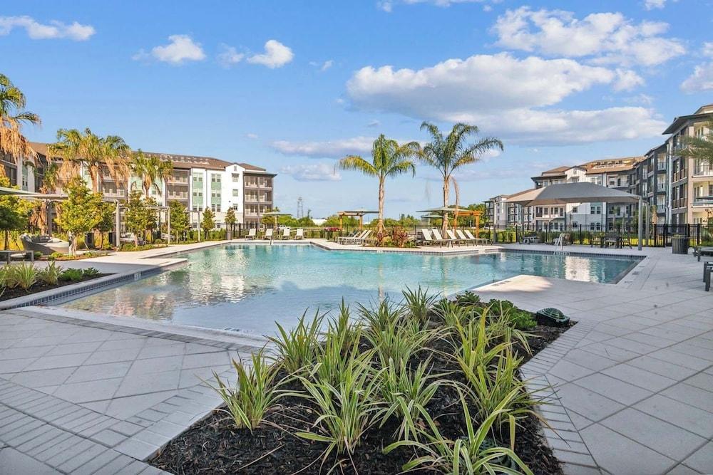 Landing Apartments near Sun City Center and Riverview photo 17