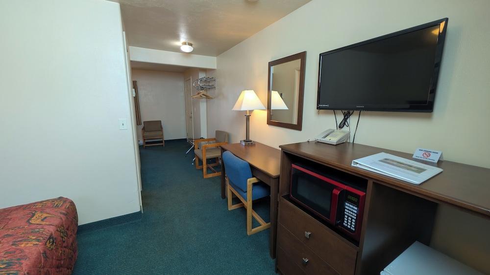 Restwel Motel photo 33