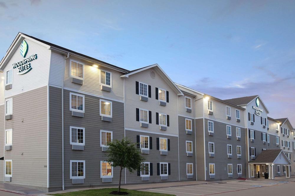 WoodSpring Suites Houston Westchase photo 1
