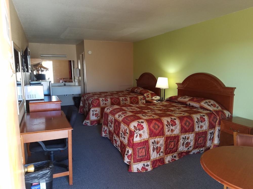 Cisco inn photo 3