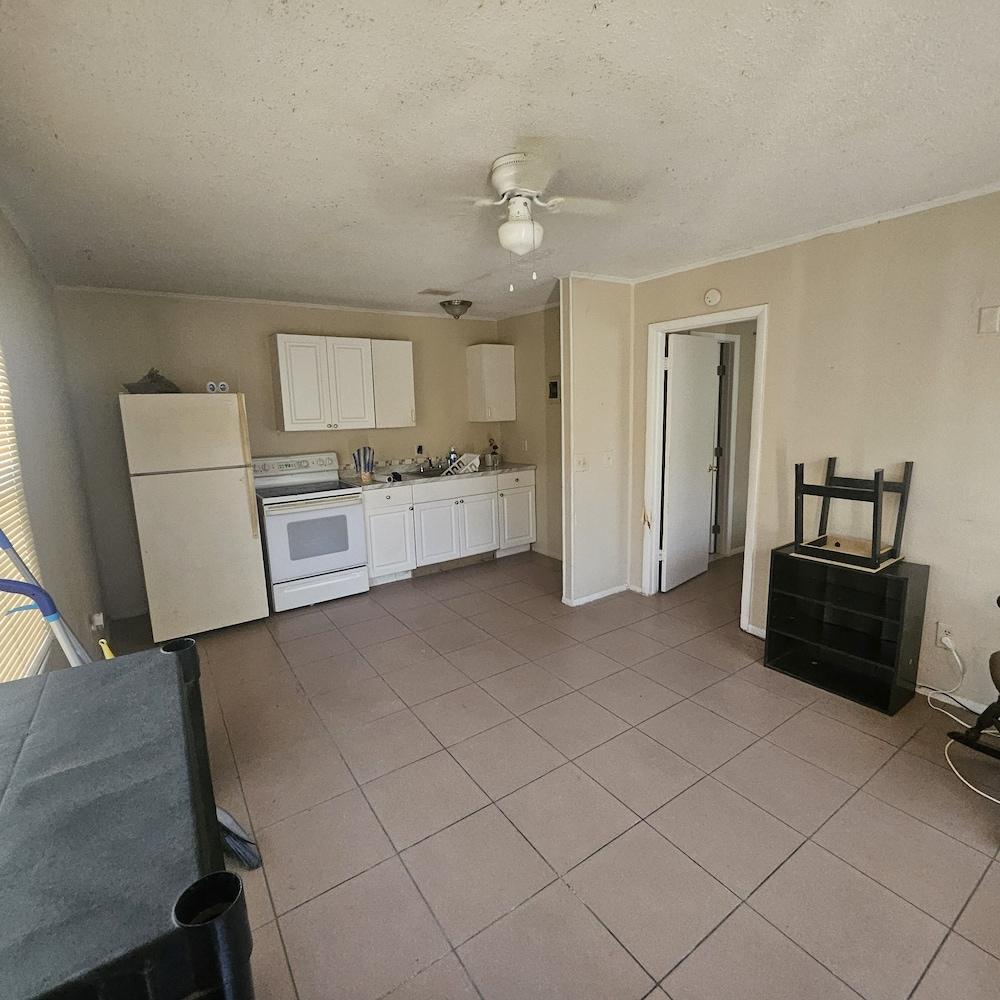 Sebastian Gardens Inn & Suites photo 5