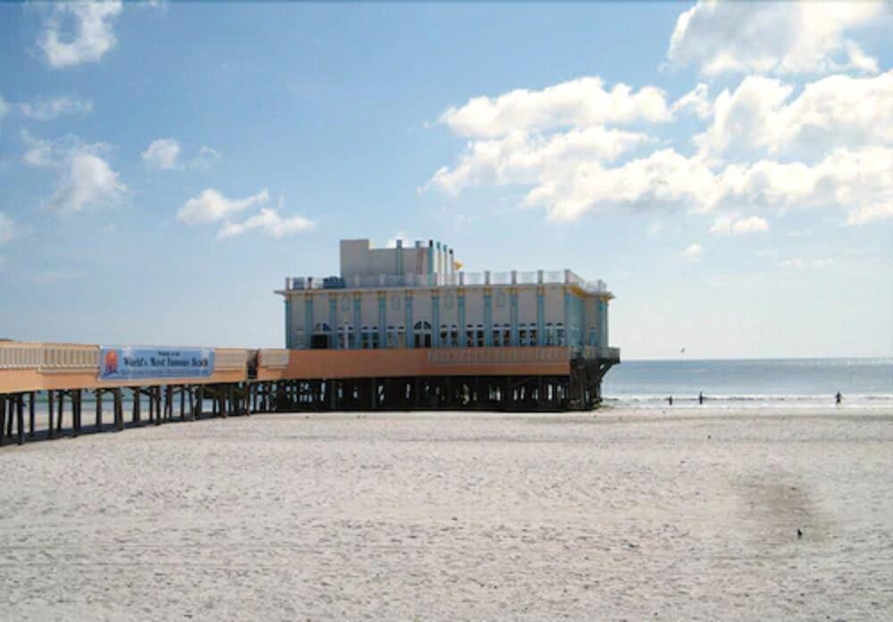 Beachside Hotel photo 23