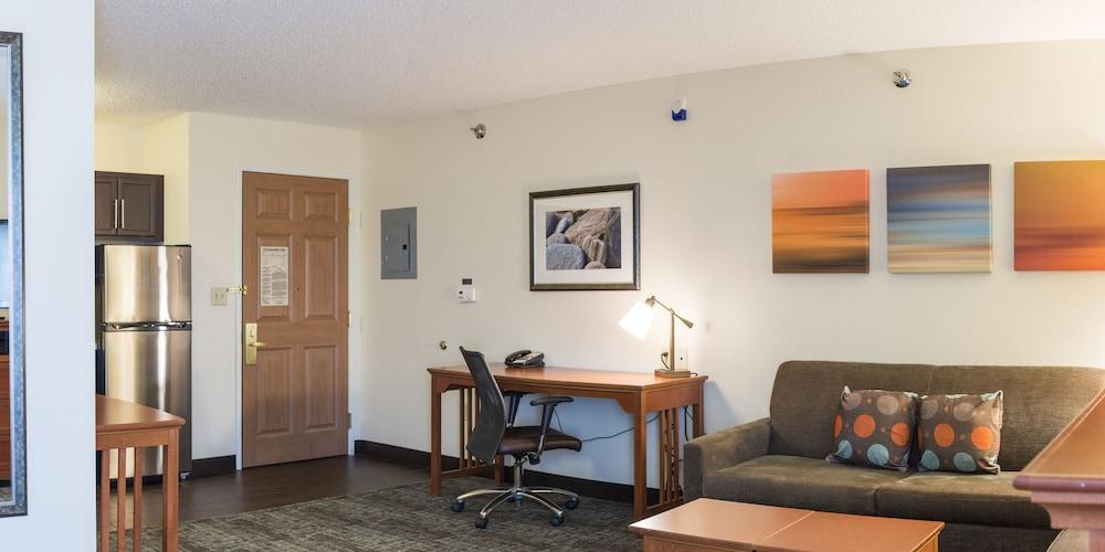 Staybridge Suites Fargo by IHG photo 72