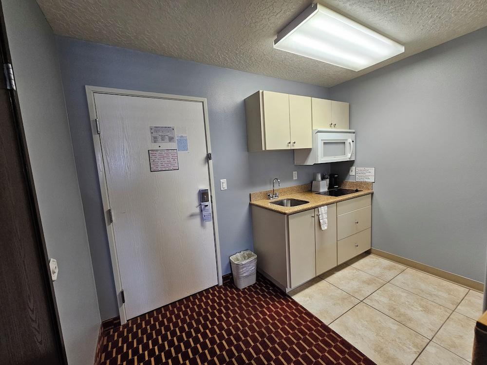 Executive Inn and Suites Extended Stay in Vernal photo 15