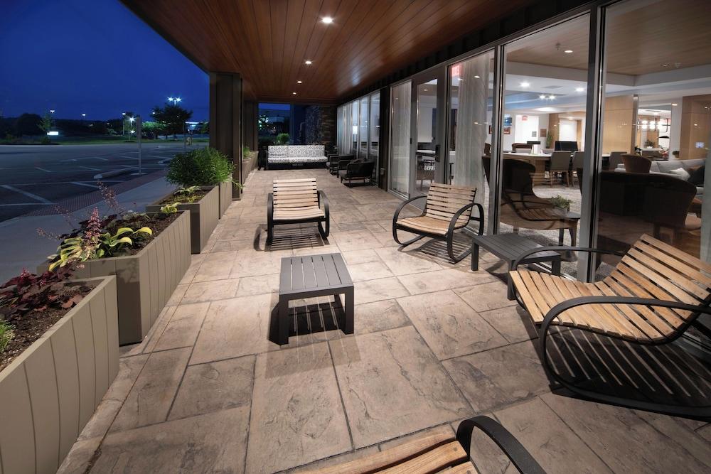 Staybridge Suites Cincinnati East Milford by IHG photo 42