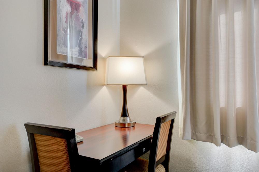 Longhorn Casino & Hotel photo 34