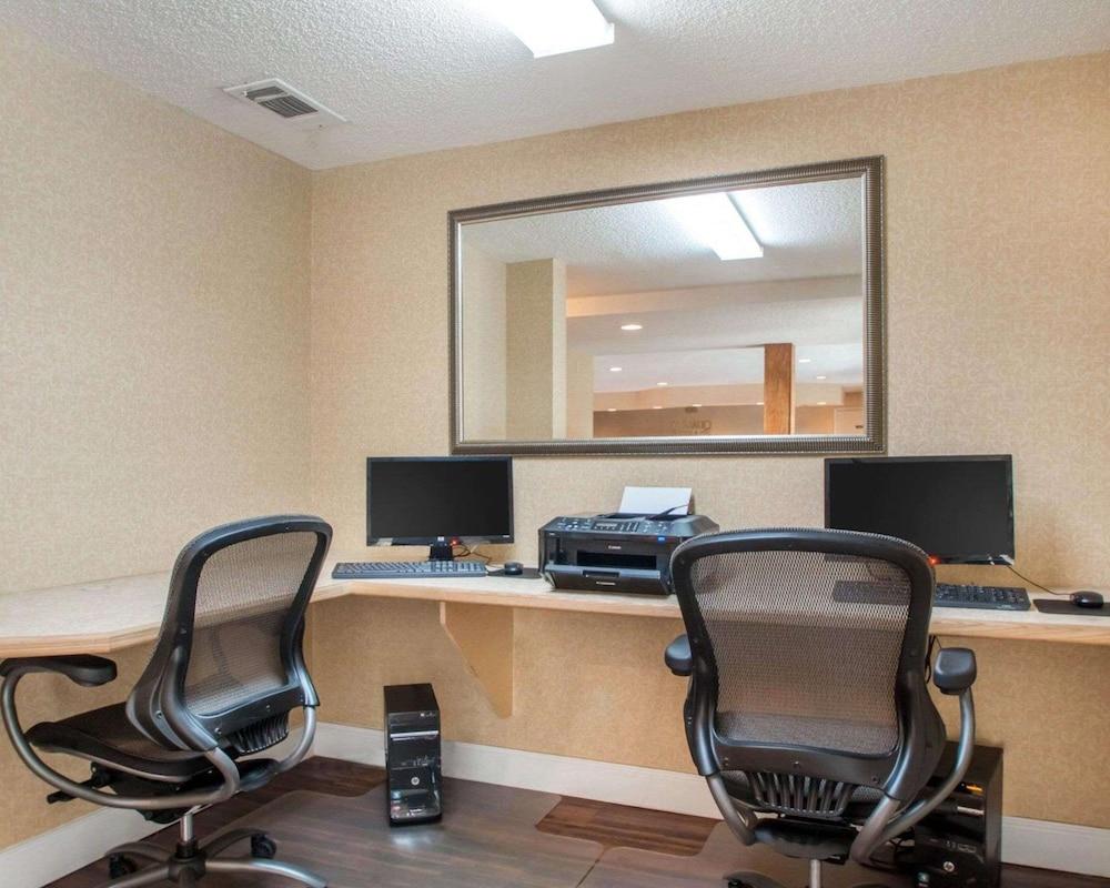 Quality Inn & Suites Ridgeland photo 32