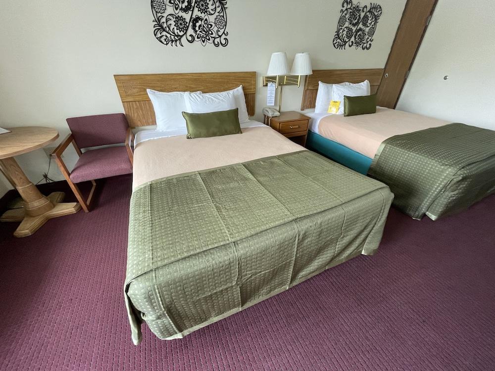 Ozark Valley Inn photo 18