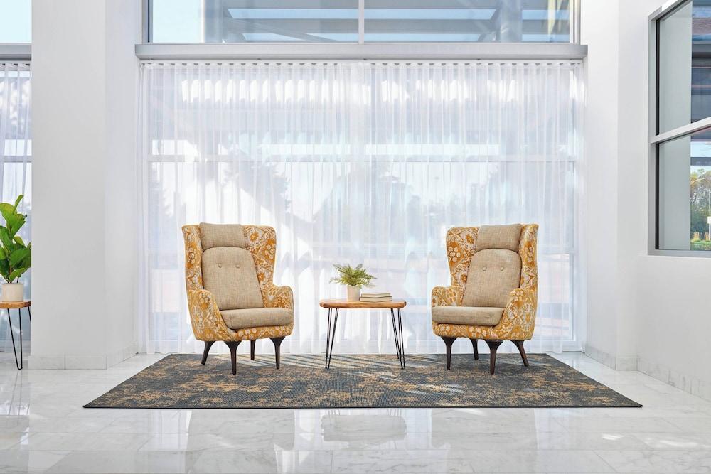 Delta Hotels by Marriott Milwaukee Northwest photo 20
