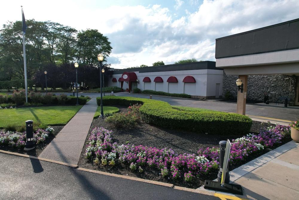 SureStay Plus Hotel by Best Western Lehigh Valley photo 14
