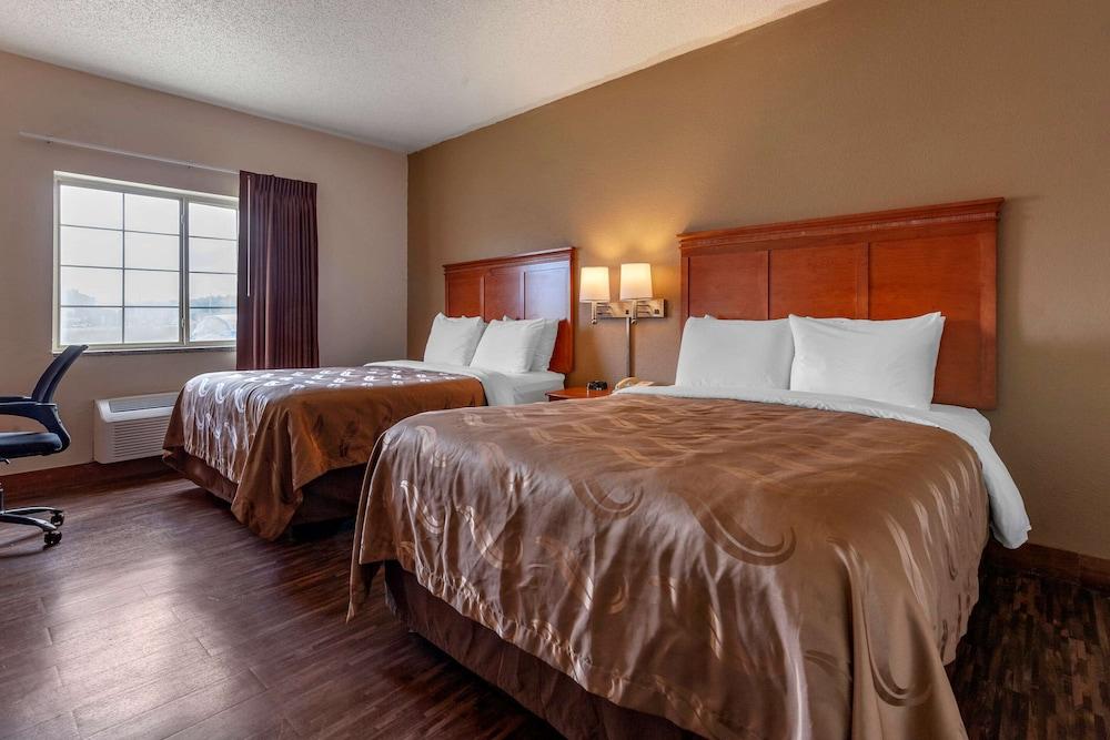 Quality Inn Redgranite photo 9