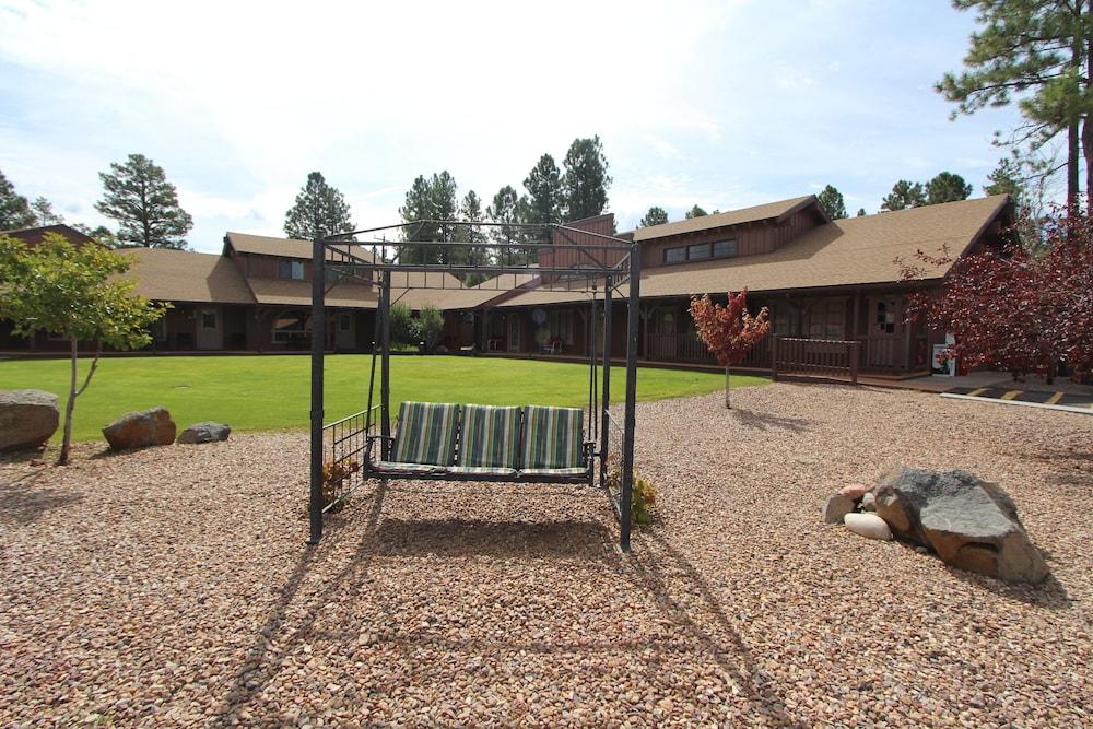 Roundhouse Resort photo 43