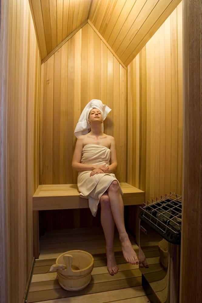La Tourelle Inn & Spa photo 18