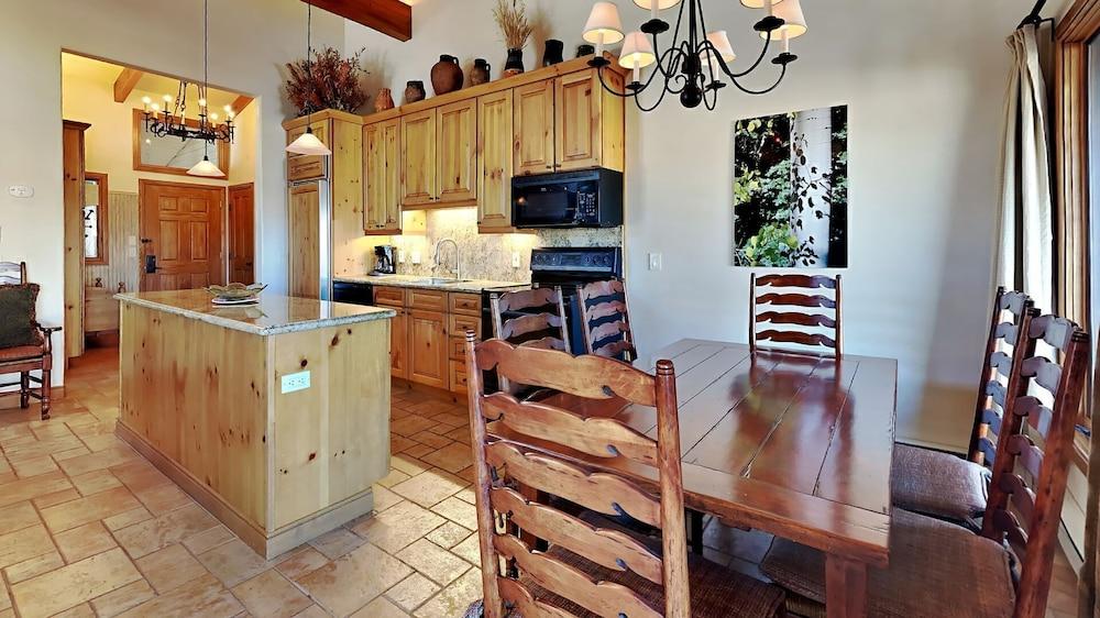 The Timberline Condominiums photo 28
