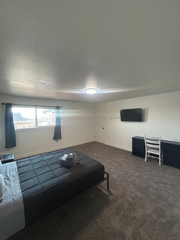 CB&M Downtown Suites photo 12