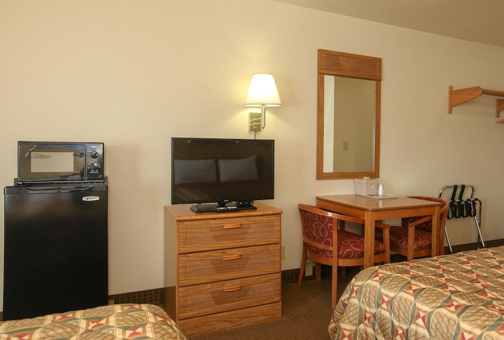 Highland Country Inn photo 11
