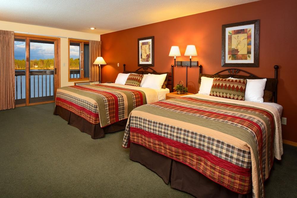 The Pointe Hotel and Suites photo 11