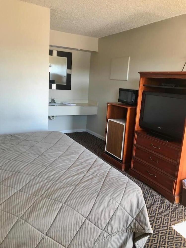 Lakeside inn photo 10