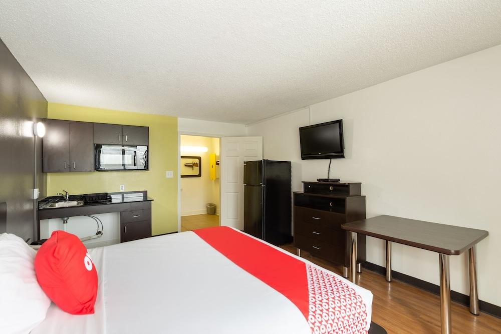 OYO Hotel Baton Rouge - Mead Rd Louisiana photo 17