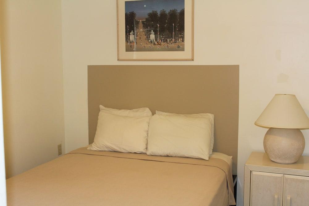 Condor Motel photo 11